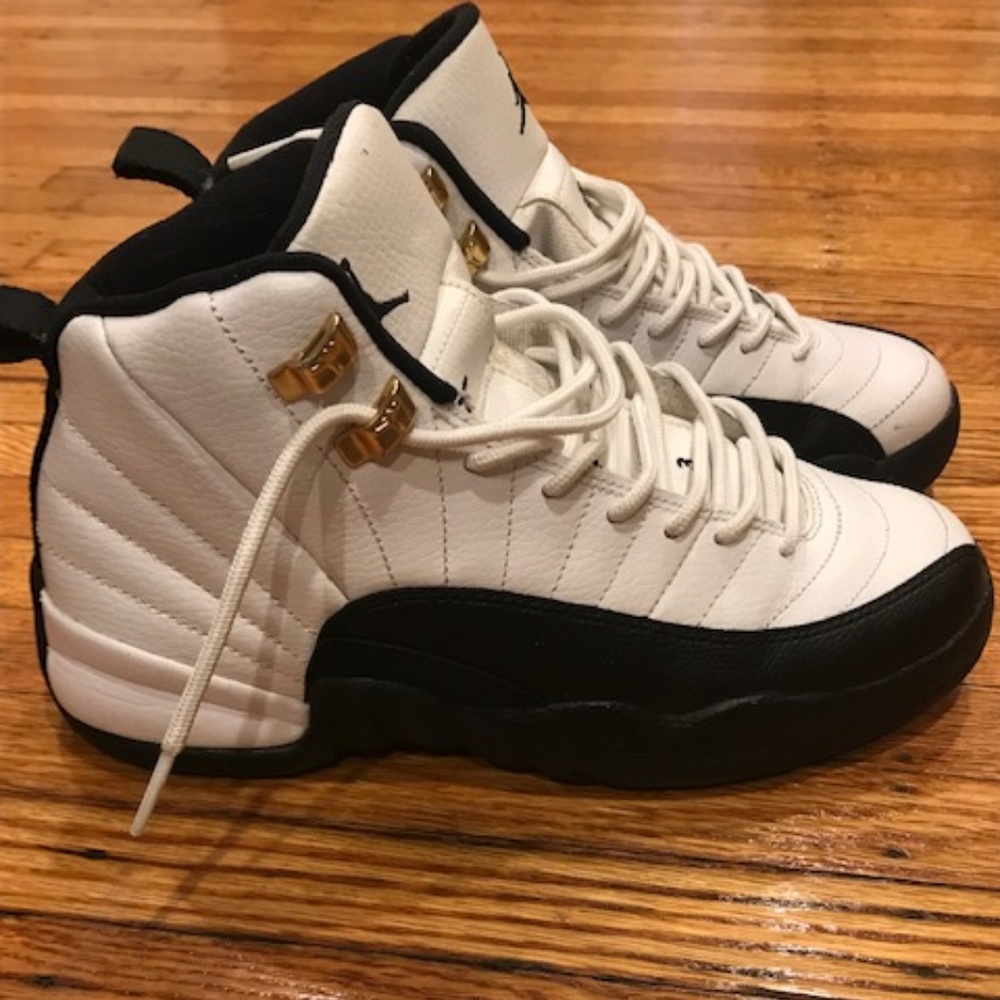 Air Jordan 12 (XII)